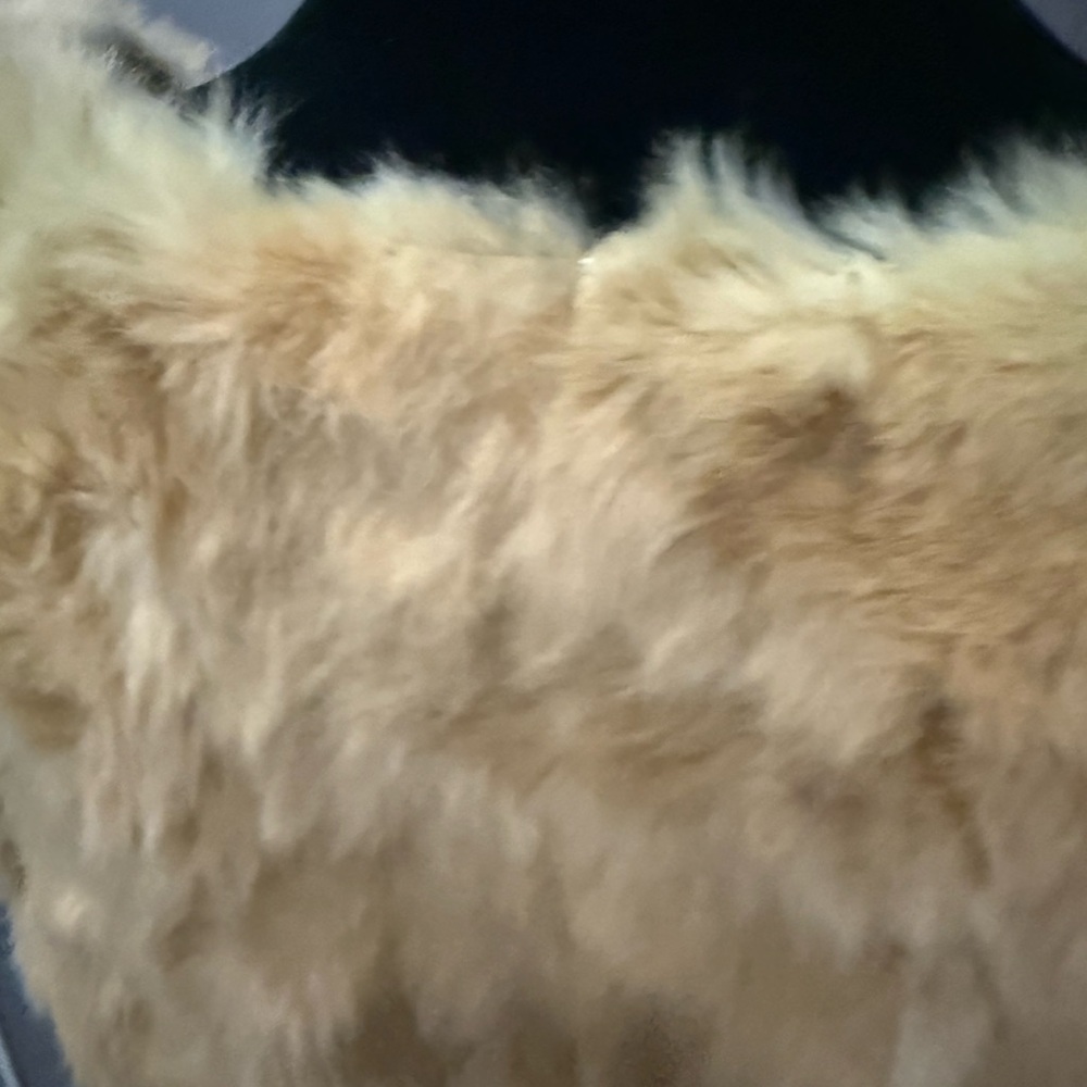 Authentic Rabbit Fur Tan Shawl - Picture 5 of 8